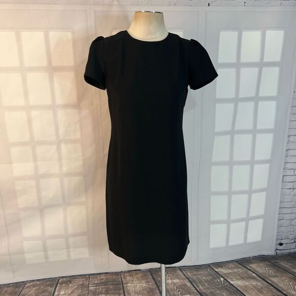 Banana Republic Dresses & Skirts - 🔥🔥5 for $25🔥🔥 Banana Republic Short Sleeve Black Shift Dress Size 2